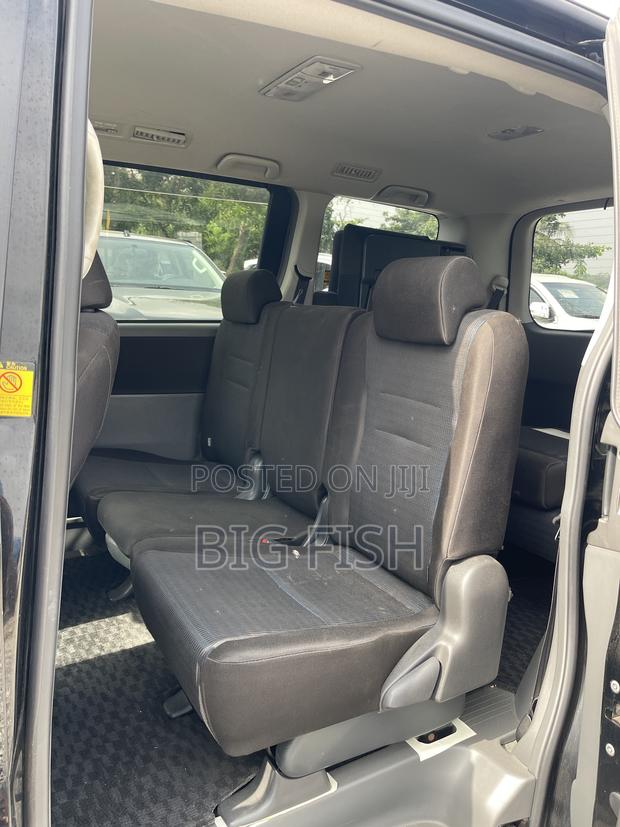 Toyota Voxy 2013 Black photo 4