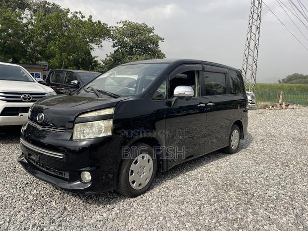 Toyota Voxy 2013 Black photo 2