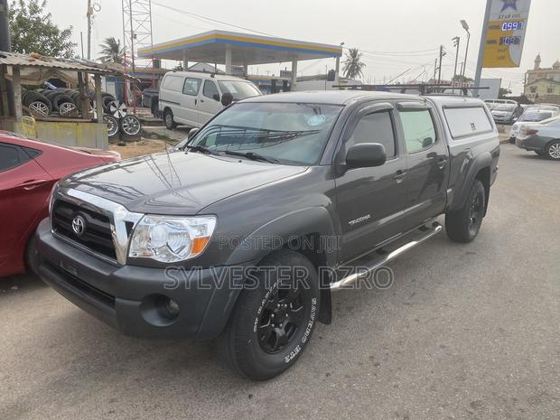 Toyota Tacoma 2012 Black