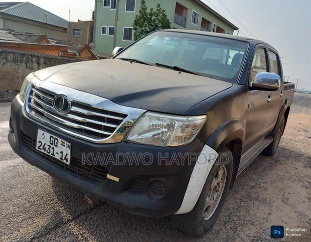 Toyota Hilux 3.0 D-4D 4x4 2013 Black