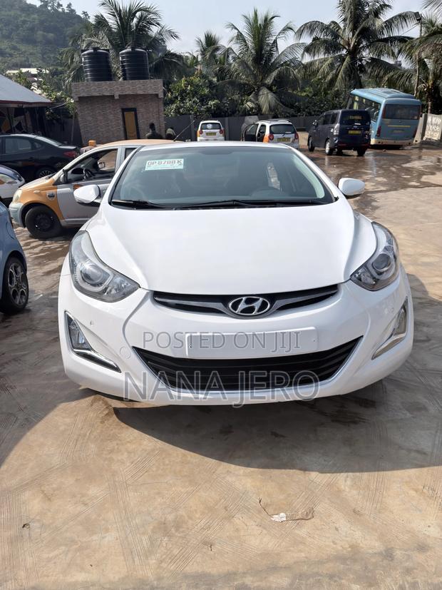 Hyundai Elantra SE 4dr Sedan (1.8L 4cyl 6A) 2015 White photo 3