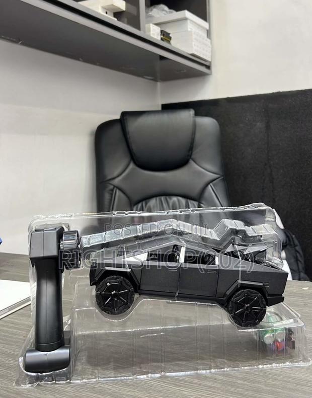 Cyber Truck Racing Car photo 2