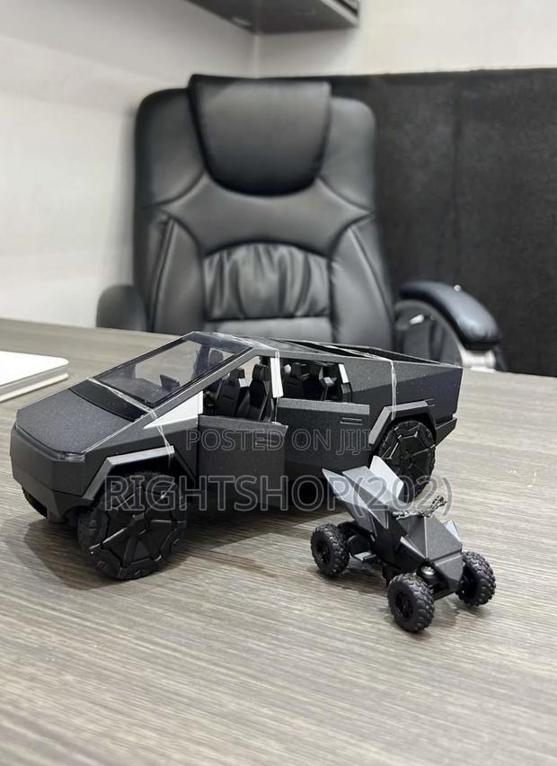 Cyber Truck Racing Car photo 3