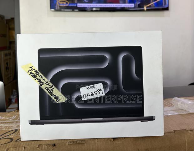New Laptop Apple Macbook Pro 2025 M5 14-Inch 16GB Apple M5 SSD 512GB