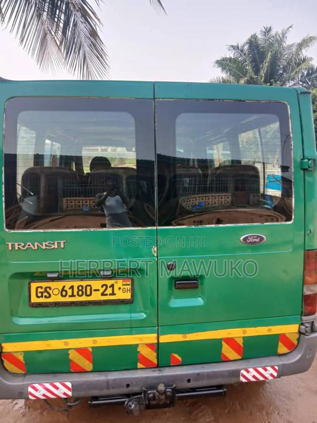 Ford Transit 2004 Green photo 2