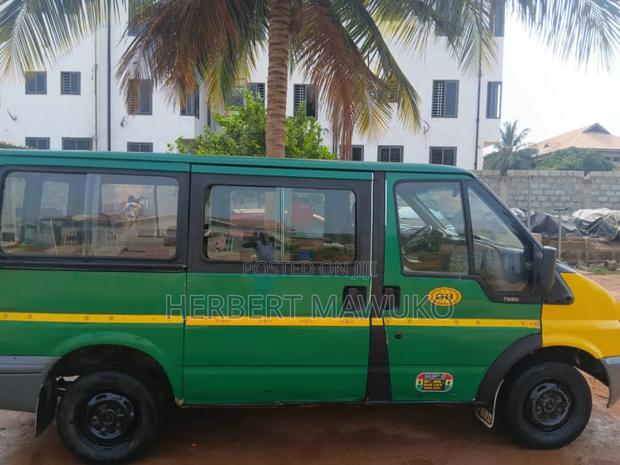 Ford Transit 2004 Green photo 3