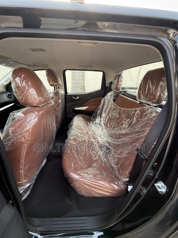 New Nissan Pick-Up 2025 Black photo 4