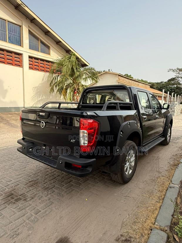 New Nissan Pick-Up 2025 Black photo 7