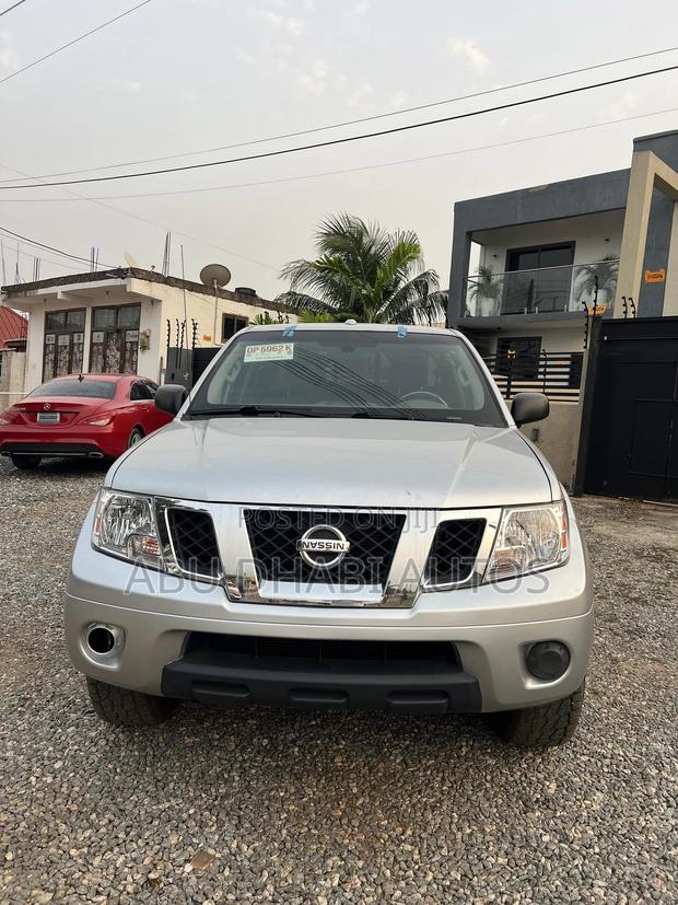 Nissan Navara 2016 Silver