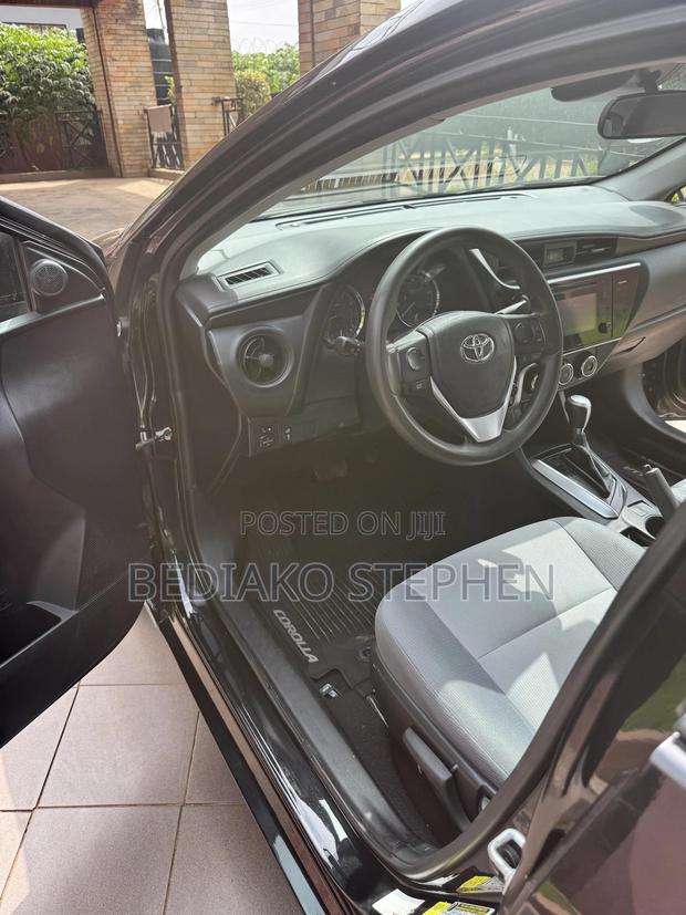 Toyota Corolla LE 4dr Sedan (1.8L 4cyl CVT) 2017 Black