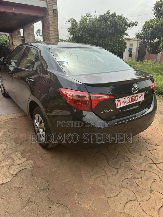 Toyota Corolla LE 4dr Sedan (1.8L 4cyl CVT) 2017 Black