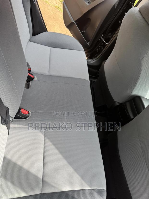 Toyota Corolla LE 4dr Sedan (1.8L 4cyl CVT) 2017 Black