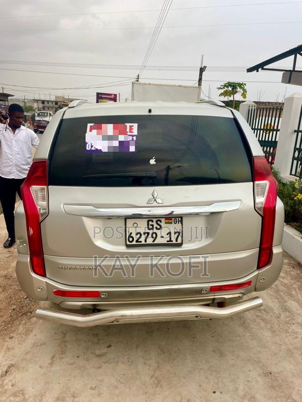 Mitsubishi Pajero Sport 2017 Silver