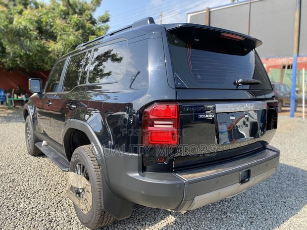 New Toyota Land Cruiser Prado 2.4 Petrol 2025 Black photo 4