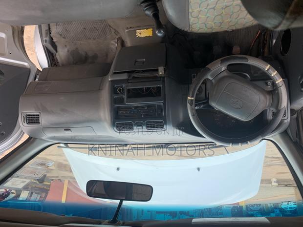 Toyota HiAce 2010 Silver photo 6