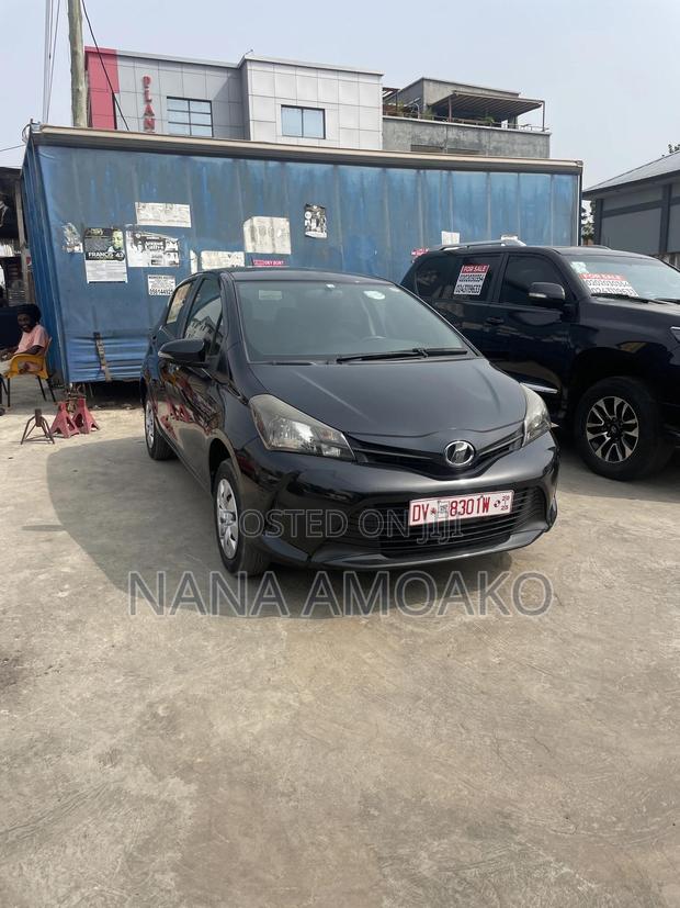 Toyota Vitz 1.3 FWD 5dr 2015 Black