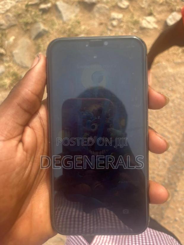 Apple iPhone 11 128 GB Black photo 2