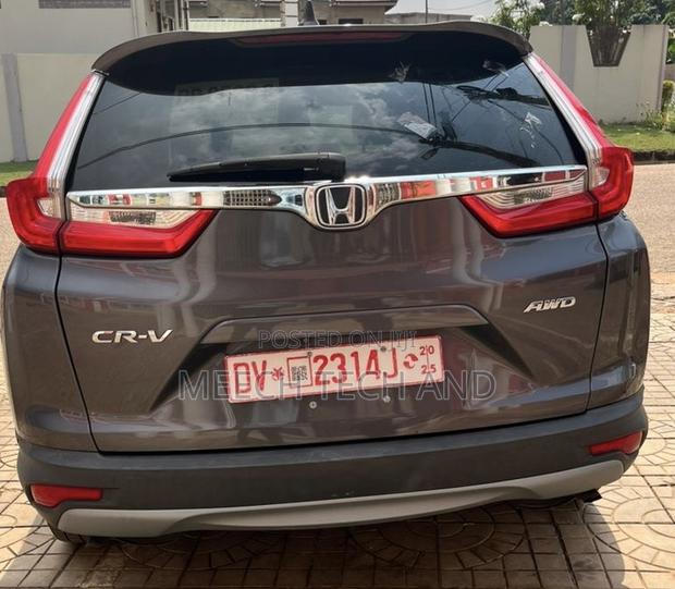 Honda CR-V 2018 Silver photo 9