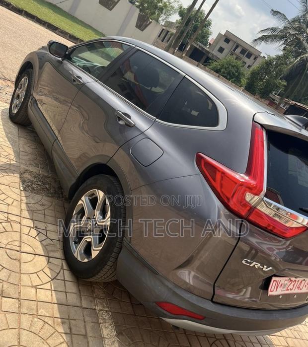 Honda CR-V 2018 Silver photo 7
