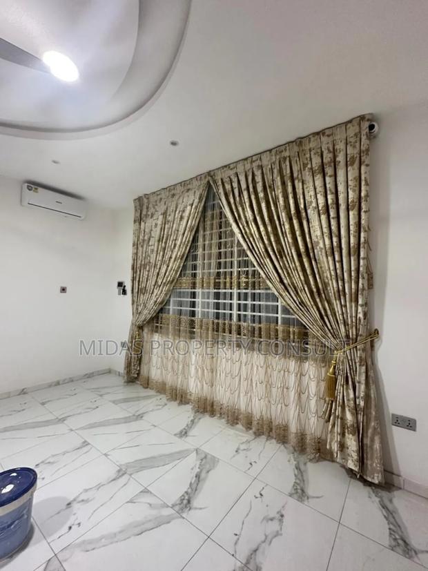 4bdrm House in Lakeside Estates for rent photo 5