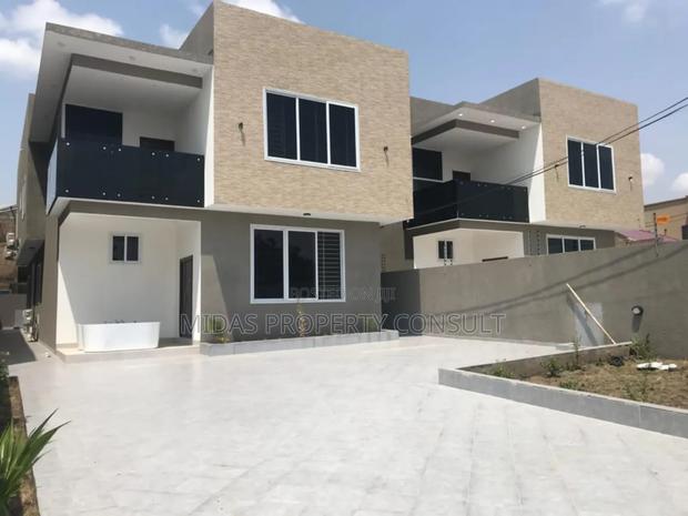 4bdrm House in Lakeside Estates for rent photo 4