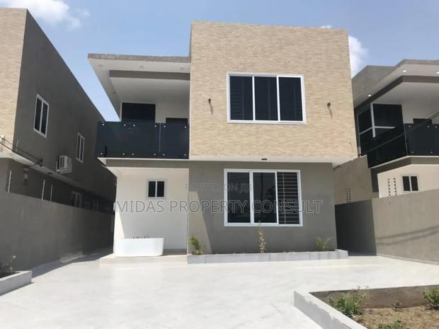 4bdrm House in Lakeside Estates for rent photo 3