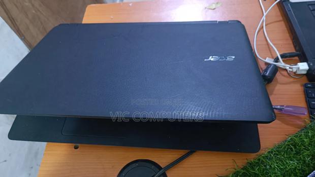 Laptop Acer Aspire ES1-572 8GB Intel Core I3 HDD+SSD 500GB photo 2
