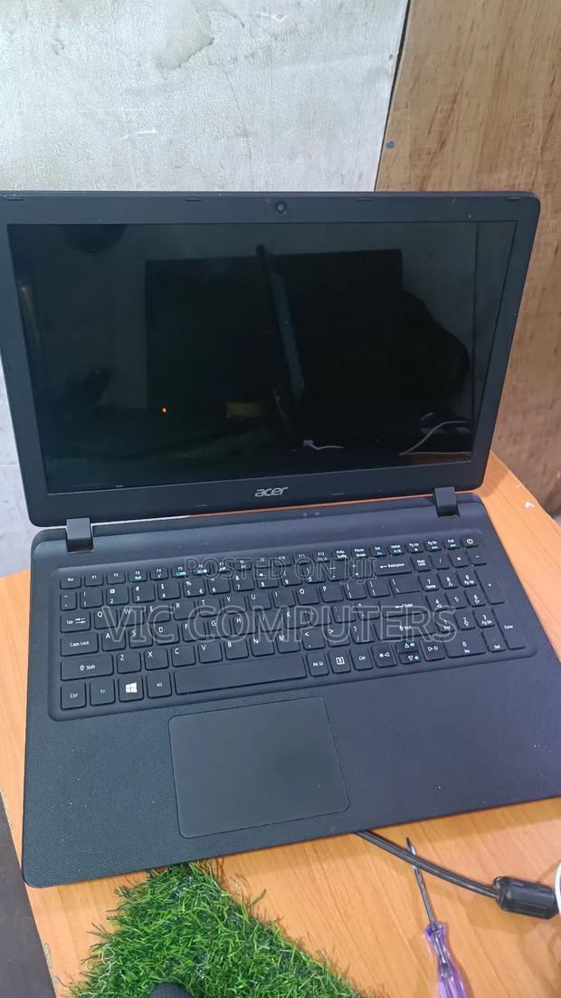 Laptop Acer Aspire ES1-572 8GB Intel Core I3 HDD+SSD 500GB photo 4