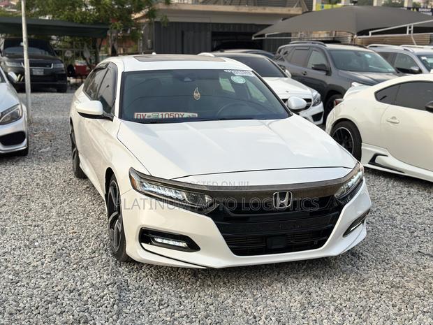 Honda Accord Sport (2.0L 4cyl Turbo 10A) 2019 White photo 3