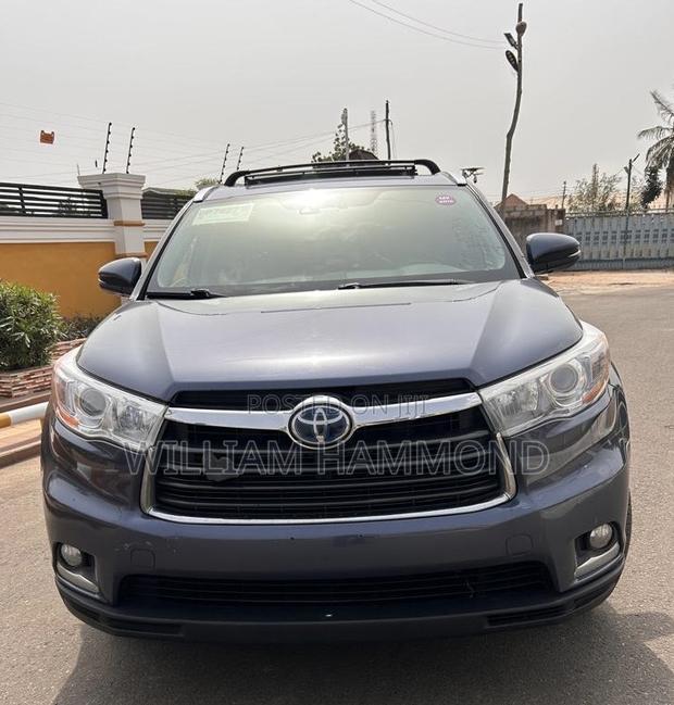 Toyota Highlander Limited 4dr SUV AWD (3.5L 6cyl 6A) 2015 Gray