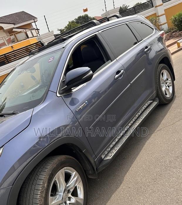 Toyota Highlander Limited 4dr SUV AWD (3.5L 6cyl 6A) 2015 Gray photo 2