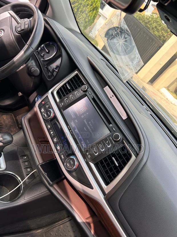 Toyota Highlander Limited 4dr SUV AWD (3.5L 6cyl 6A) 2015 Gray photo 4