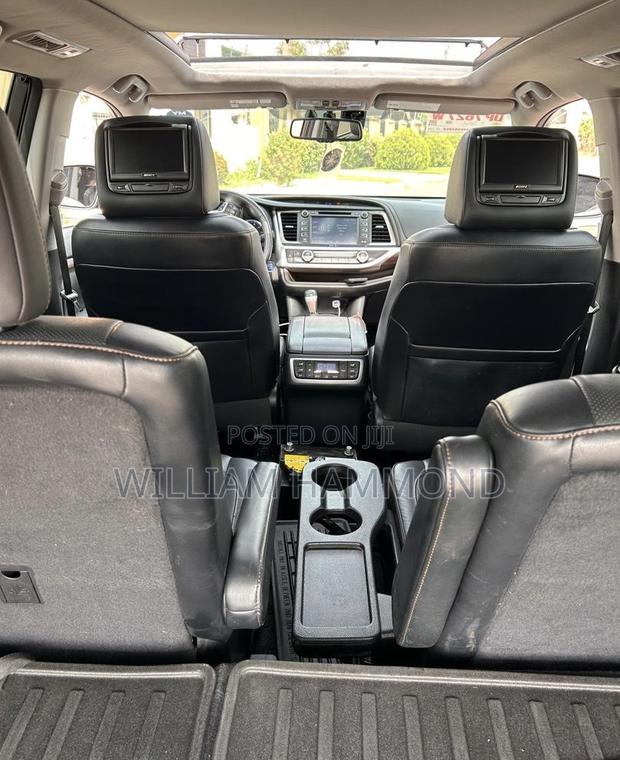 Toyota Highlander Limited 4dr SUV AWD (3.5L 6cyl 6A) 2015 Gray photo 7