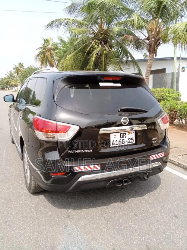 Nissan Pathfinder S 4dr SUV (3.5L 6cyl CVT) 2015 Black · Photo 2