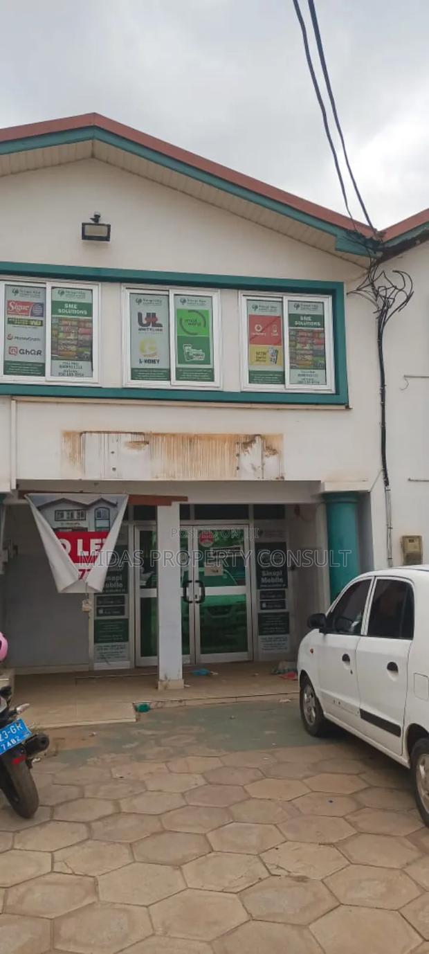 Banking, Office Space to Let at Tema Comm 1 photo 5