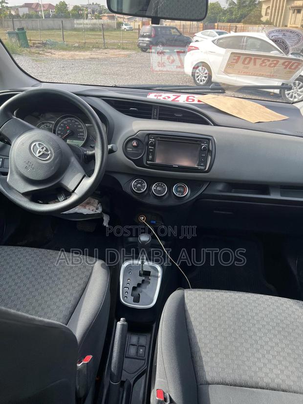 Toyota Yaris 2016 White photo 4