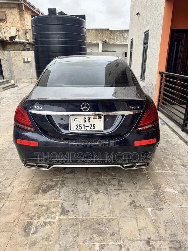 Mercedes-Benz C300 Base C300 AWD 4MATIC Sedan 2019 Blue photo 2