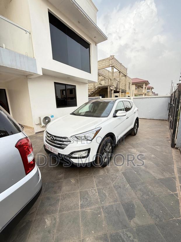 Hyundai Santa Fe Limited 4dr SUV (3.3L 6cyl 6A) 2015 White