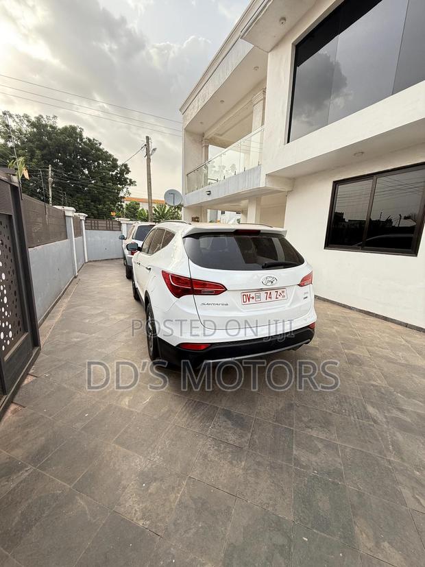 Hyundai Santa Fe Limited 4dr SUV (3.3L 6cyl 6A) 2015 White