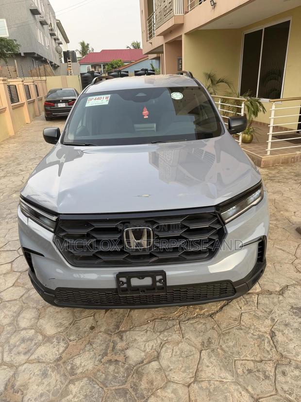 Honda Pilot Sport AWD 2025 Gray