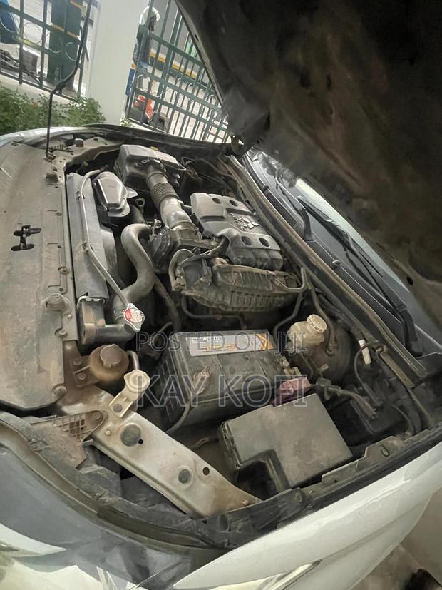 Mitsubishi Pajero Sport 2017 Silver