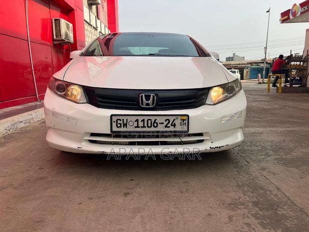 Honda Civic 2012 White photo 3
