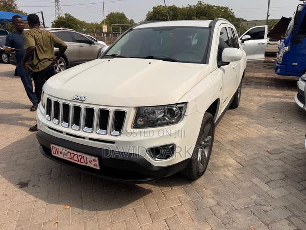 Jeep Compass 2016 White photo 3