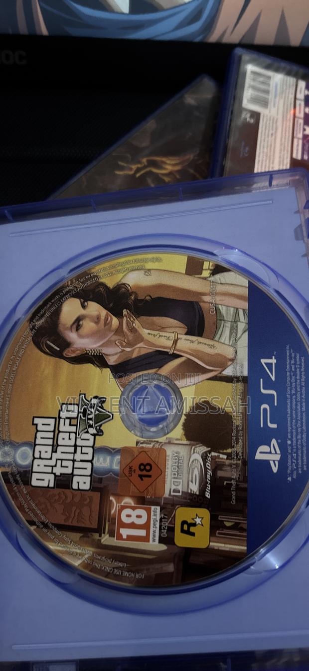 Playstation 4 Game CDS photo 4