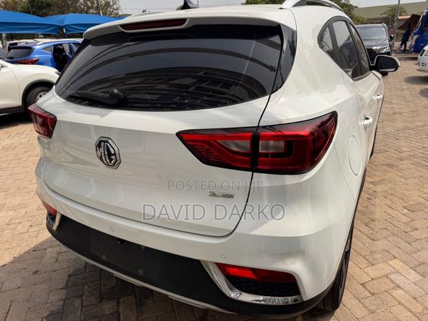 MG ZS 2017 White photo 2