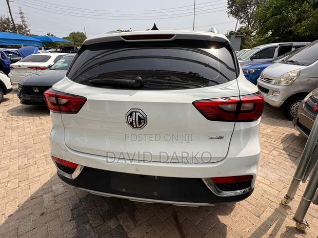 MG ZS 2017 White photo 3