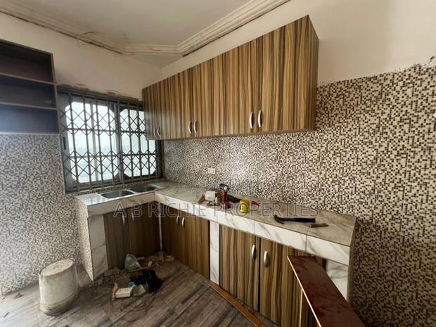 18bdrm Apartment in Ab Richie Properties, Abelemkpe for rent · Photo 4