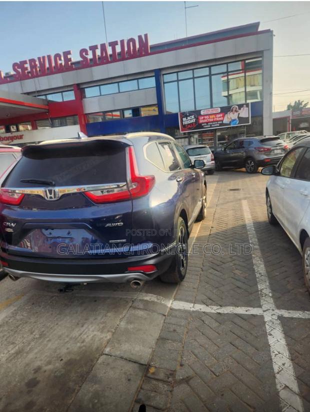 Honda CR-V 2018 Blue photo 2