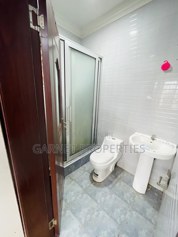 4bdrm Mansion in Garnet Properties, Ashaley Botwe for rent photo 9