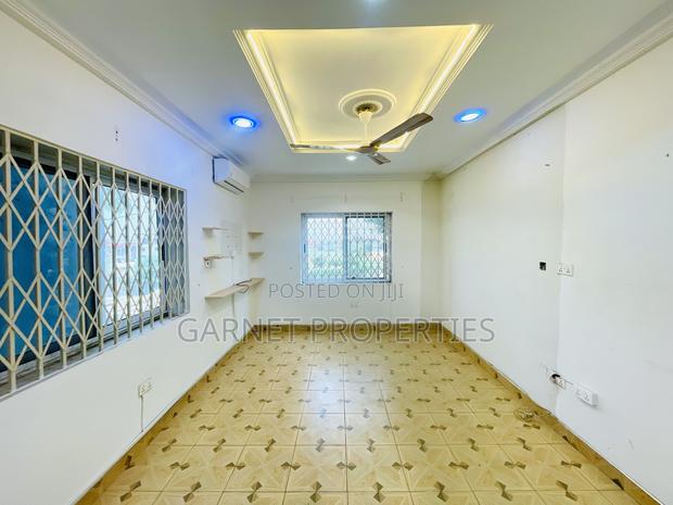 4bdrm Mansion in Garnet Properties, Ashaley Botwe for rent photo 17